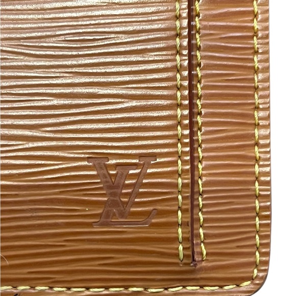 LOUIS VUITTON Dragonne Epi Leather Brown Clutch - Picture 12 of 14